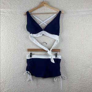 NWOT Unbranded Womens Navy and White Trim 2PC Bikini Set Swimsuit Size L